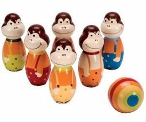 Monkey bowling skittles